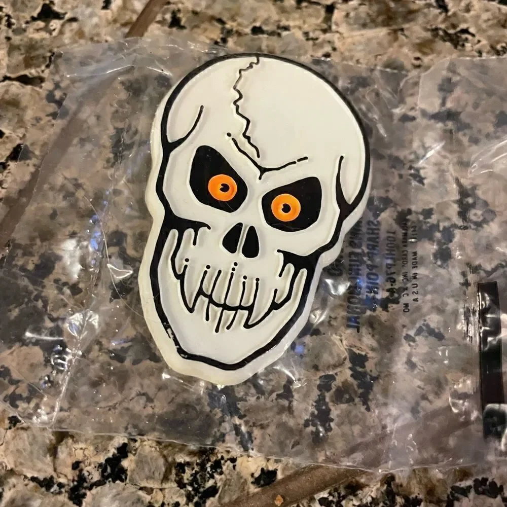 Vintage Hallmark Skeleton Pin - Picture 4 of 9